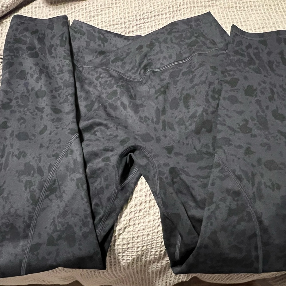 Alphalete surface power leggings